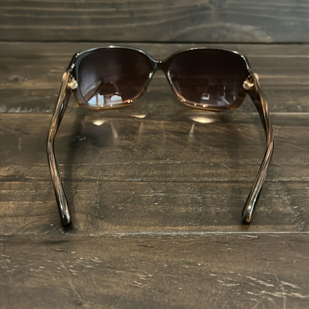 MARC BY MARC JACOBS SUNGLASSES W/ BRANDED CASE - Picture 8 of 10